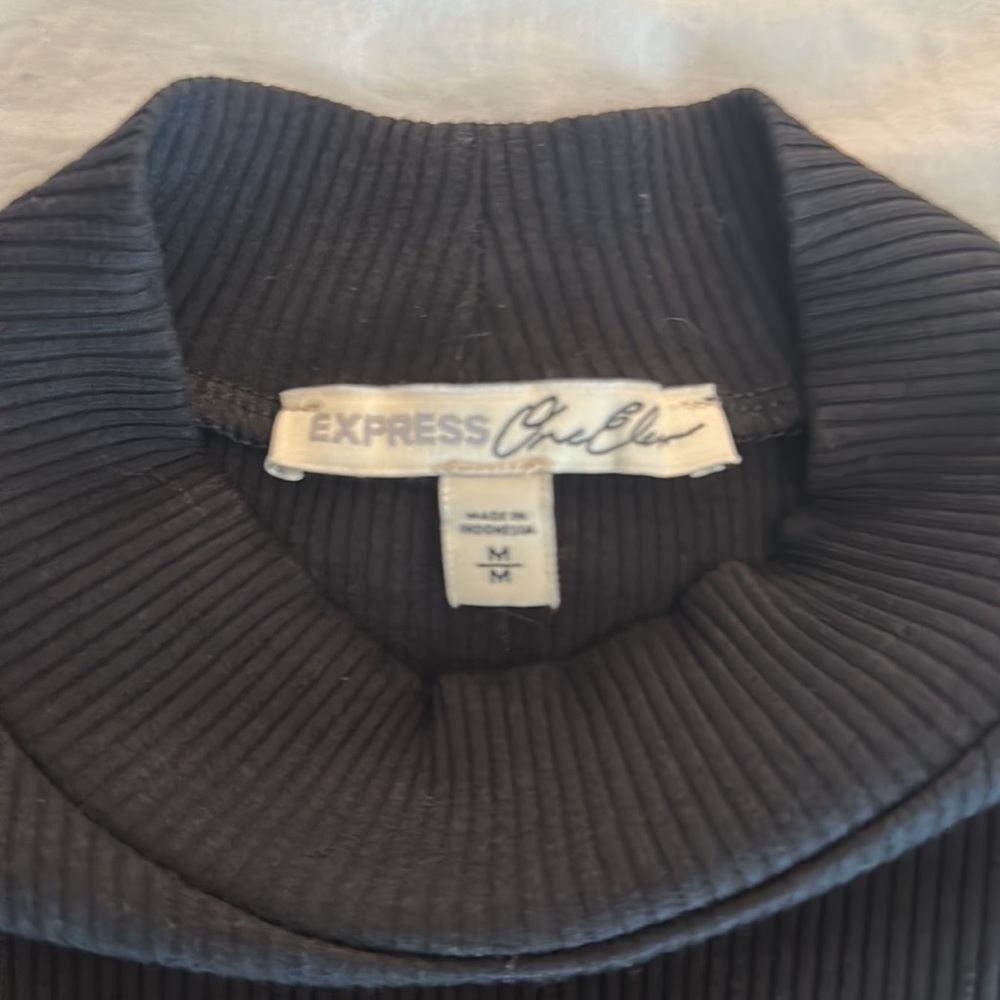 Express Ribbed Long Sleeve - Picture 3 of 3